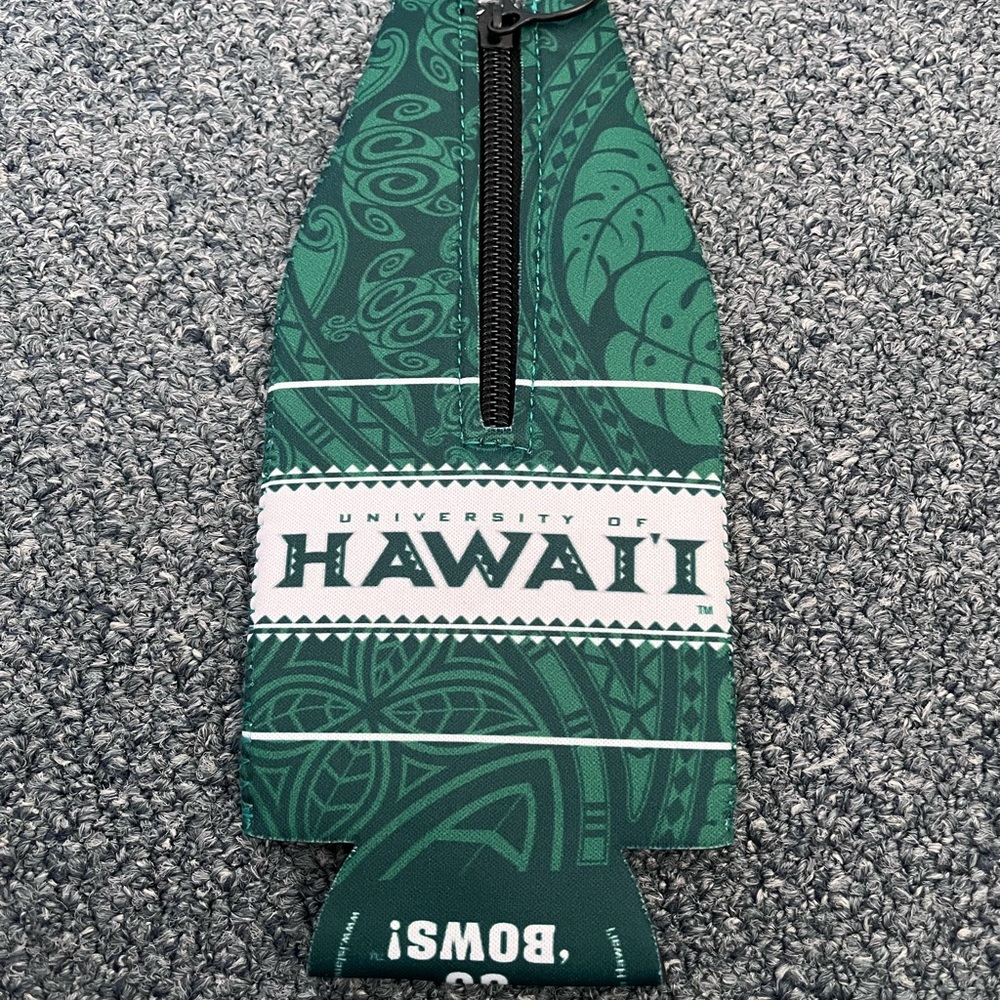 UNIVERSITY OF HAWAII - Picture 2 of 2